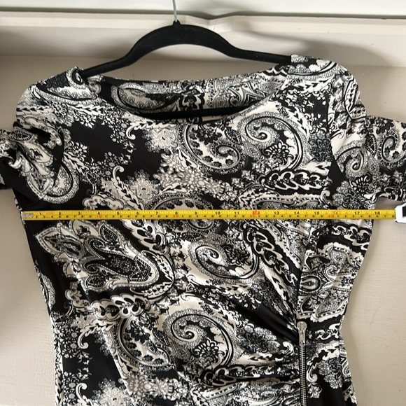 Wallis stunning stretchy black and white ‘take you anywhere’ (literally) dress. - Picture 5 of 6